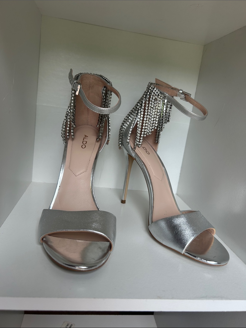 Aldo Woman’s Rhinestone Heels/ size us 8.5 - Picture 1 of 6